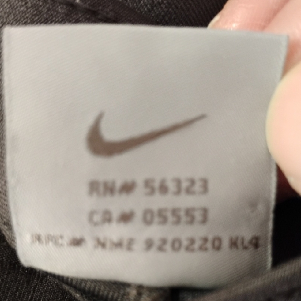 Nike Dri-FIT Black Apparel  4/6 - Picture 8 of 8
